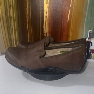 “SOLD” Ahnu Women’s Brown Leather Loafers - Size 7.5
